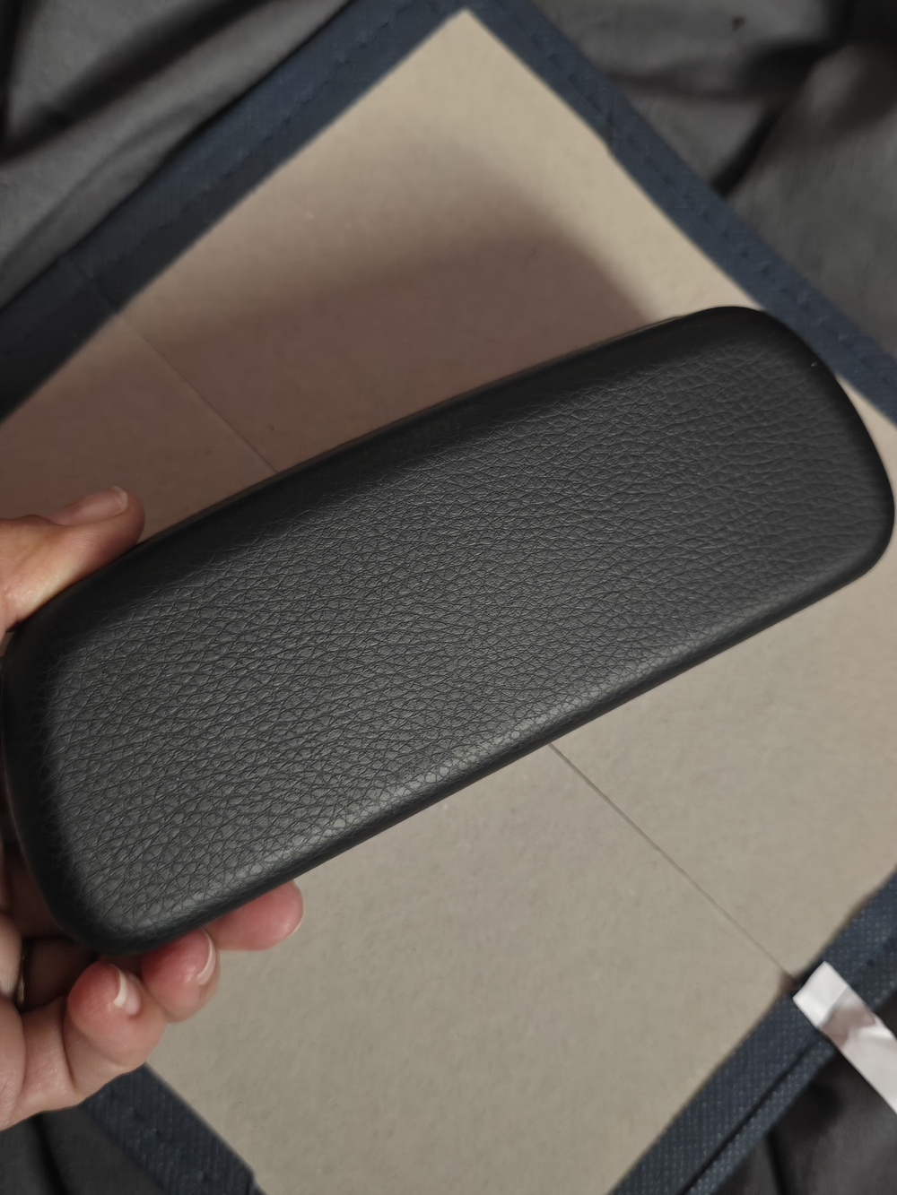 Oakley Black Sunglasses Case - Picture 3 of 4